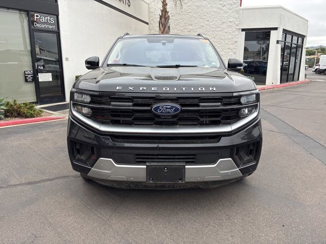 2025 Ford Expedition Platinum photo 2