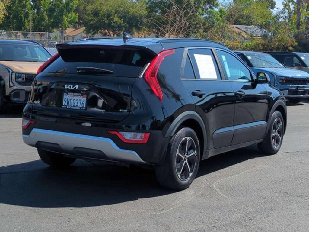 Certified 2025 Kia Niro EX SUV