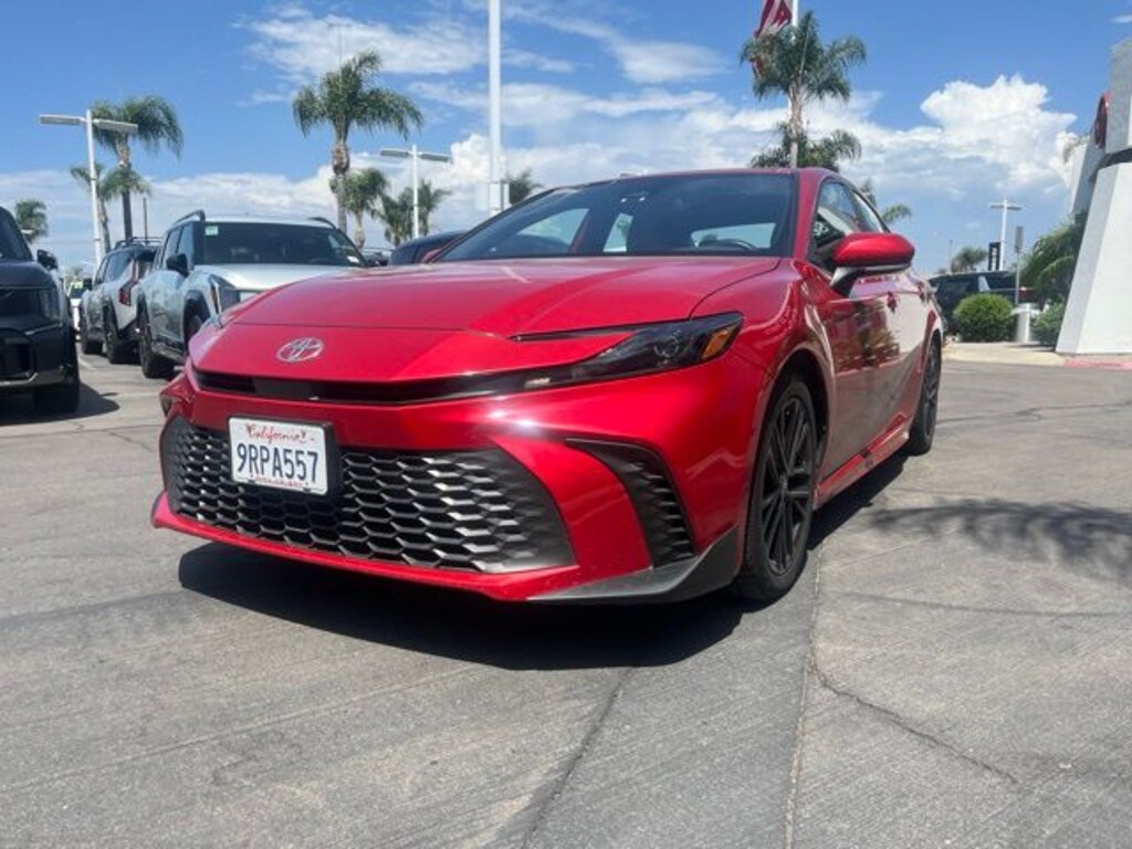 Used 2025 Toyota Camry SE Sedan