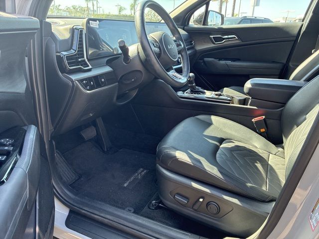 2025 Kia Sportage X-Line photo 4