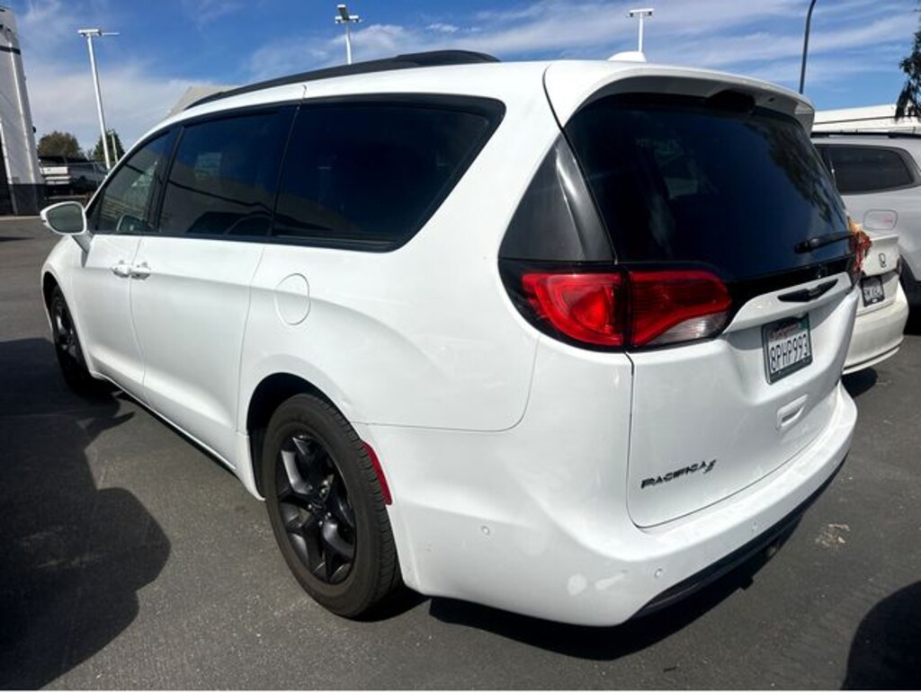 Used 2020 Chrysler Pacifica Limited Van Passenger Van