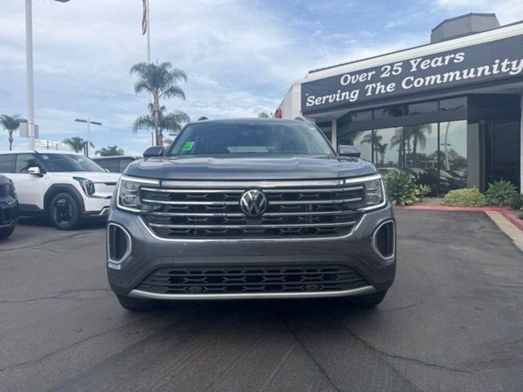 Used 2024 Volkswagen Atlas 2.0T SE w/Technology SUV