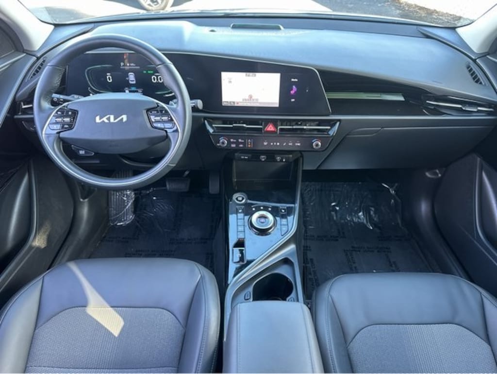 Used 2024 Kia Niro Plug-In Hybrid EX SUV