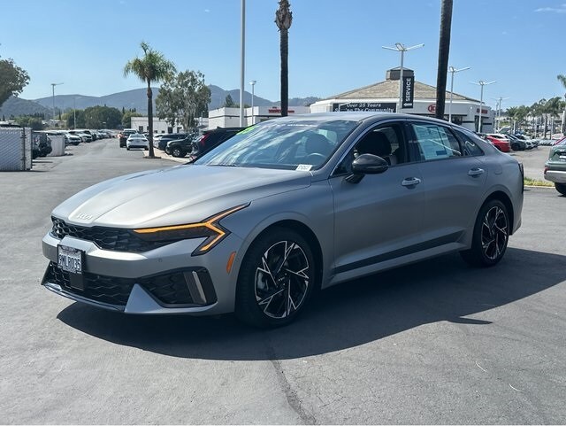 2025 Kia K5 GT-Line photo 3