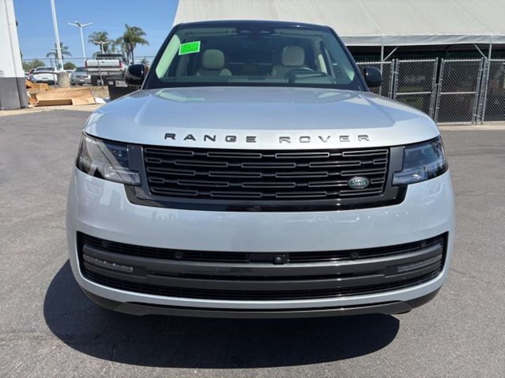 Used 2024 Land Rover Range Rover P400 SE SUV