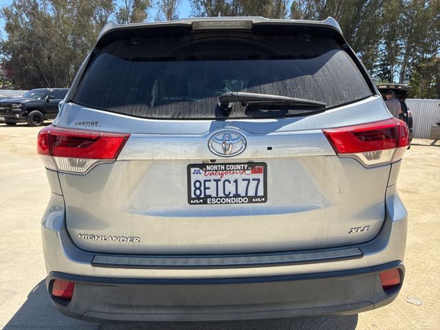 2018 Toyota Highlander XLE V6 photo 3