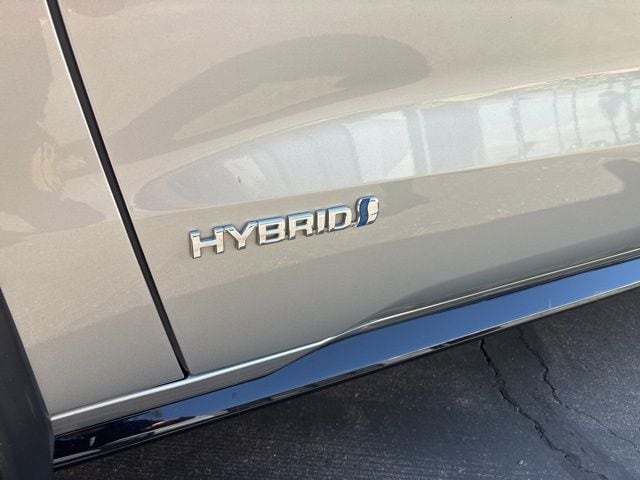 2021 Toyota Sienna XSE 7 Passenger photo 4