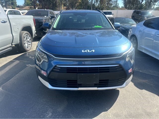 2024 Kia Niro Plug-In Hybrid EX photo 2