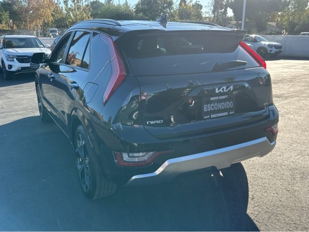 Certified 2023 Kia Niro SX Touring SUV