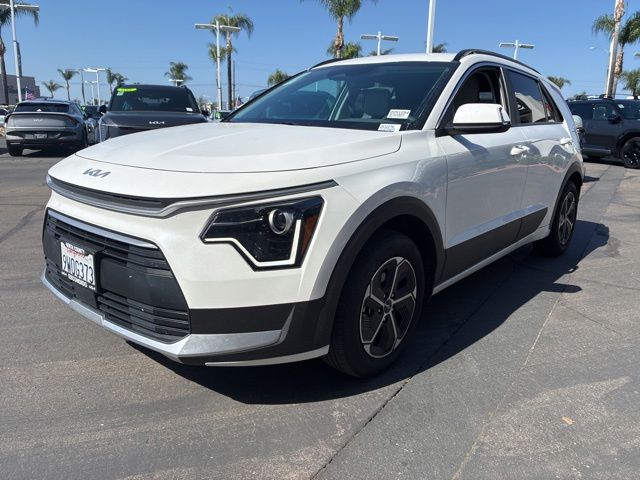 2025 Kia Niro EX photo 3