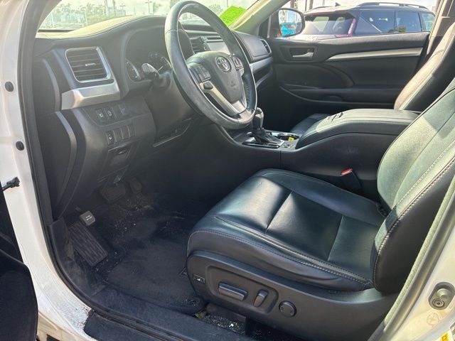 2017 Toyota Highlander XLE V6 photo 4