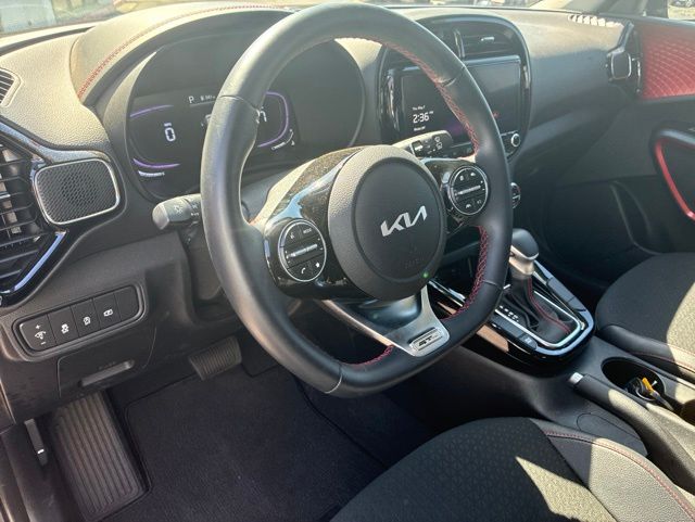 2025 Kia Soul GT-Line photo 6