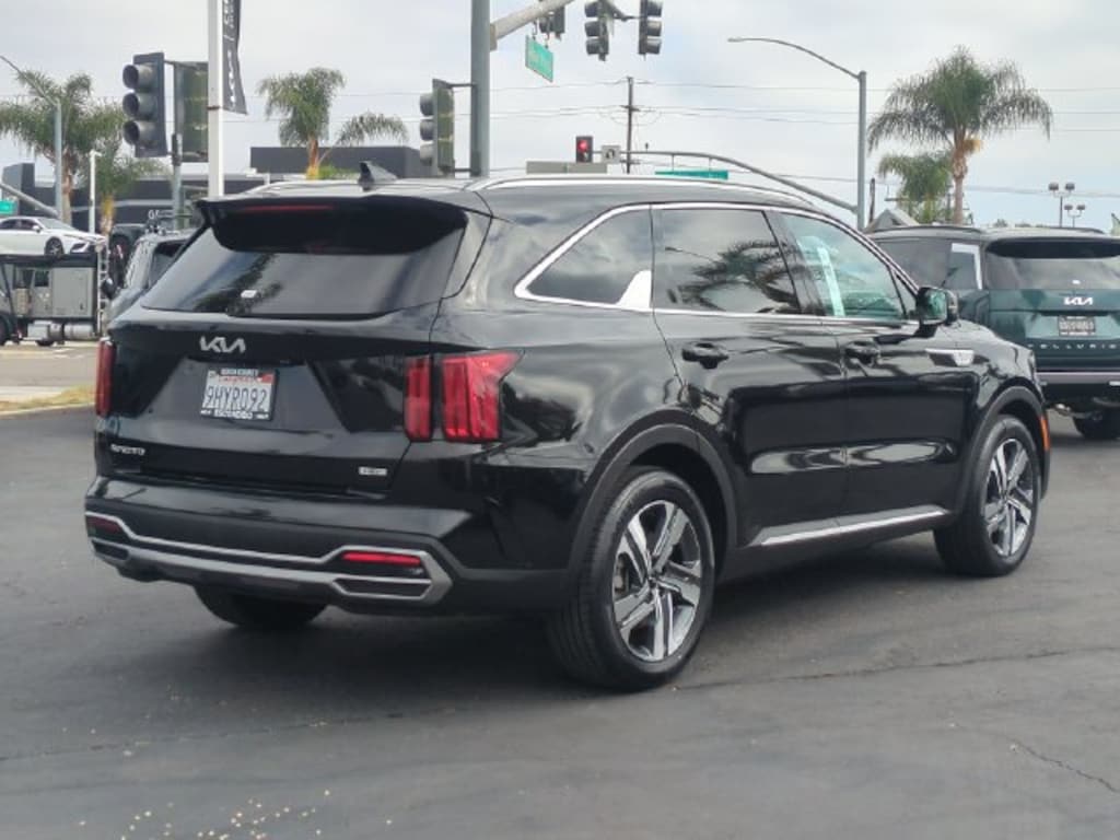Certified 2023 Kia Sorento Hybrid SX Prestige SUV