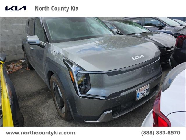 2024 Kia EV9 Light L/R's photo