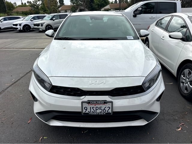 2023 Kia Forte LXS photo 2