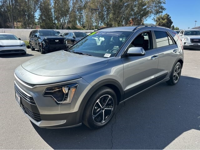 2024 Kia Niro EX photo 3
