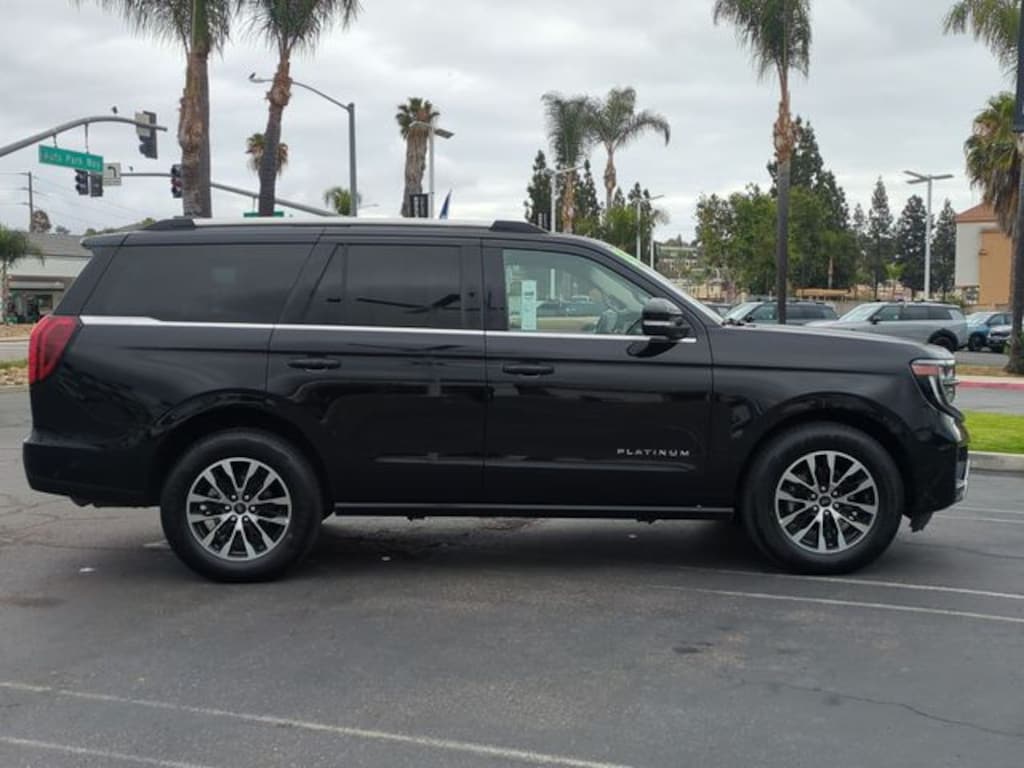 Used 2025 Ford Expedition Platinum SUV