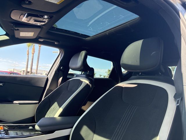 2024 Kia EV6 GT-Line photo 6