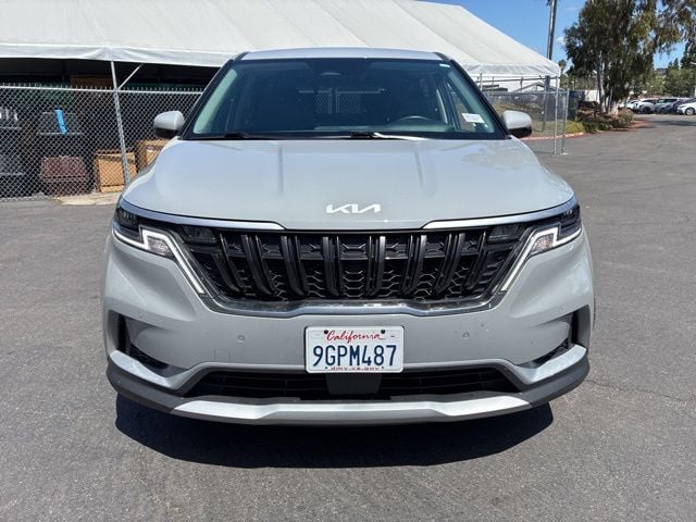 2023 Kia Carnival EX photo 2