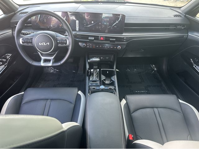 2025 Kia K5 GT-Line photo 6