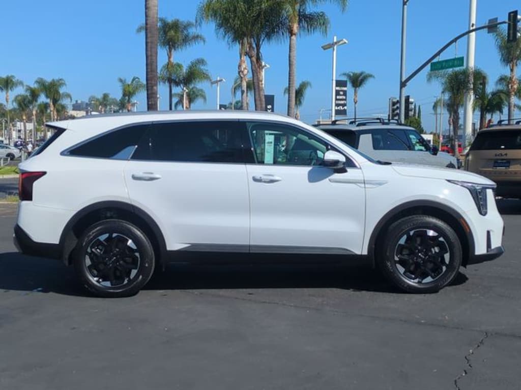 Certified 2025 Kia Sorento S SUV