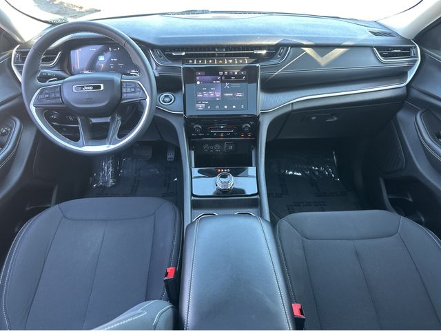 2024 Jeep Grand Cherokee Laredo photo 6