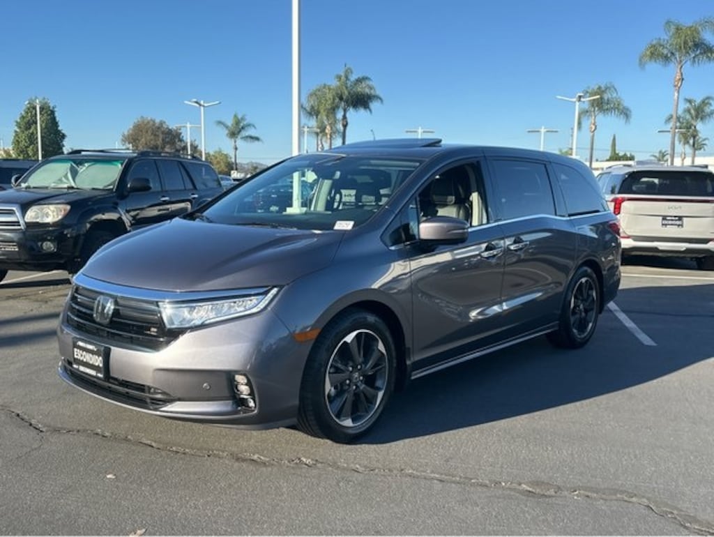 Used 2023 Honda Odyssey Elite Van