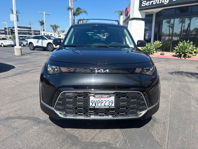 2025 Kia Soul GT-Line photo 2