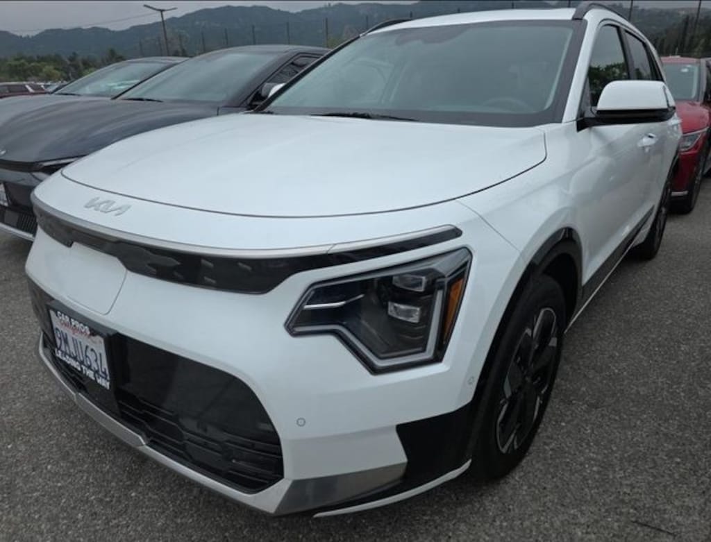 Used 2024 Kia Niro EV Wave SUV