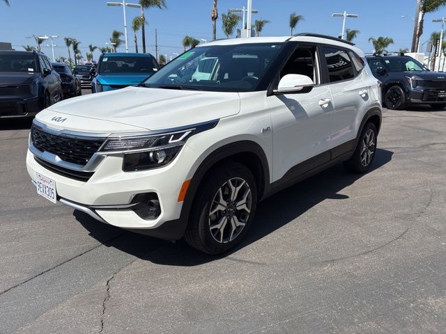 2023 Kia Seltos EX photo 4