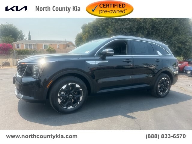 2025 Kia Sorento S photo 2