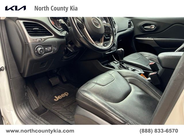 2021 Jeep Cherokee Latitude Lux's photo
