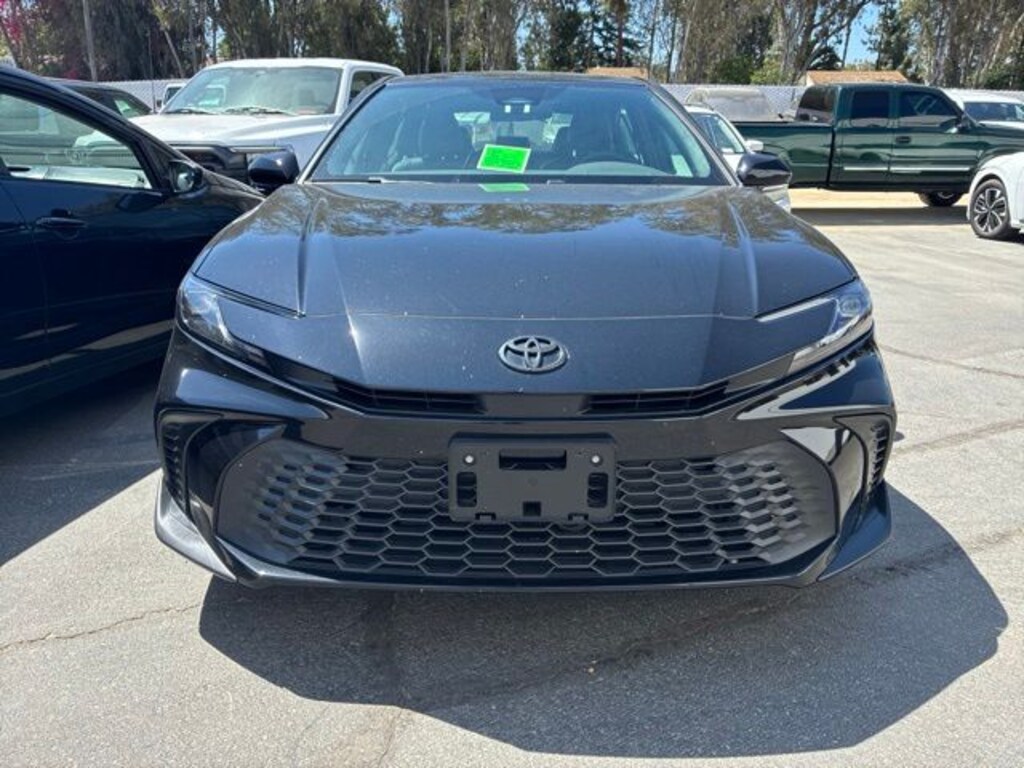 Used 2025 Toyota Camry SE Sedan