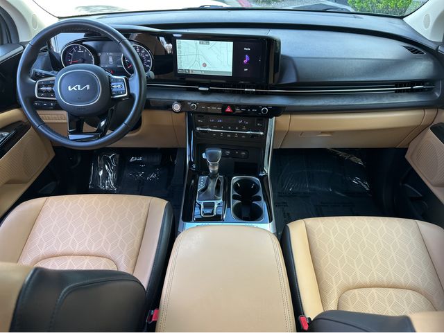 2023 Kia Carnival EX photo 6