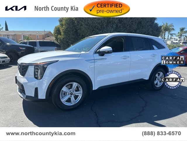 2025 Kia Sorento LX photo 3