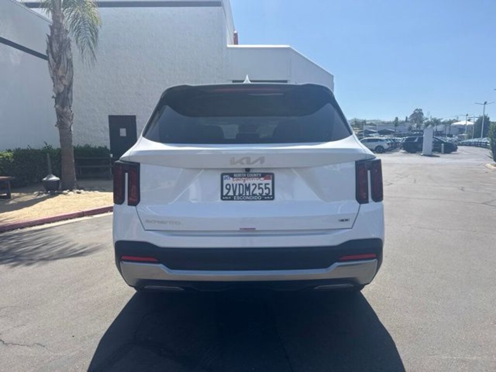 Certified 2025 Kia