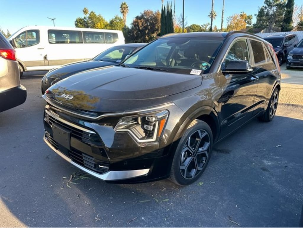 Certified 2023 Kia Niro SX Touring SUV