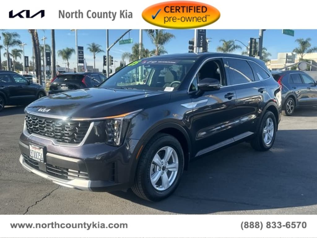 Certified 2025 Kia Sorento LX SUV