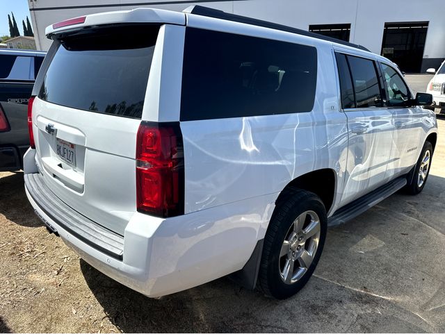 2019 Chevrolet Suburban LT photo 5