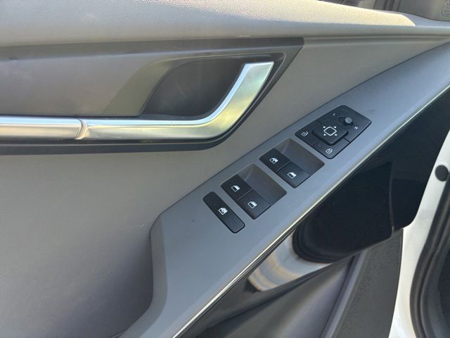 2025 Kia Niro EX photo 6