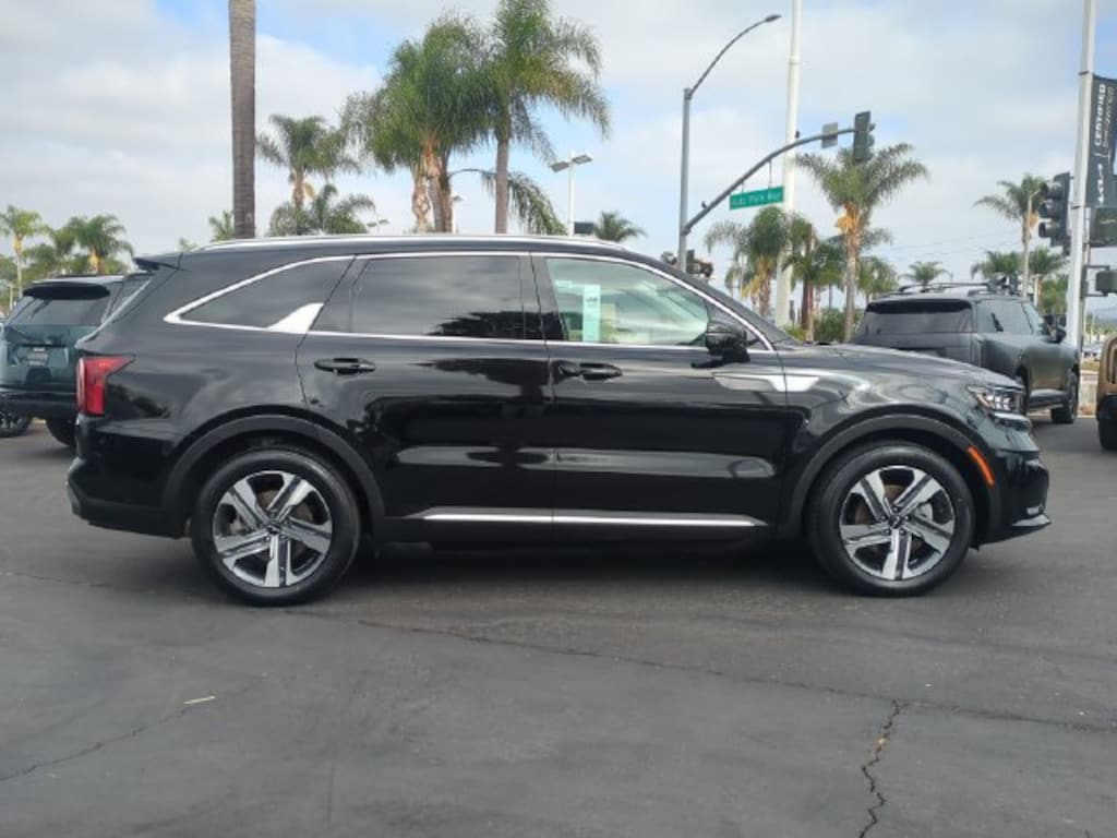 Certified 2023 Kia Sorento Hybrid SX Prestige SUV