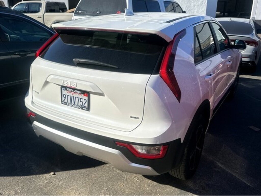 Certified 2025 Kia Niro LX SUV