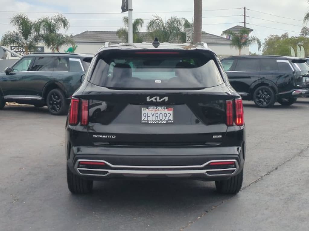 Certified 2023 Kia Sorento Hybrid SX Prestige SUV