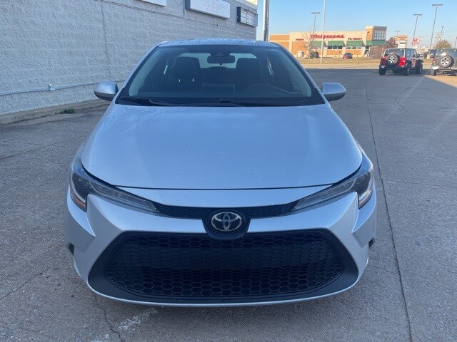 2021 Toyota Corolla LE photo 3