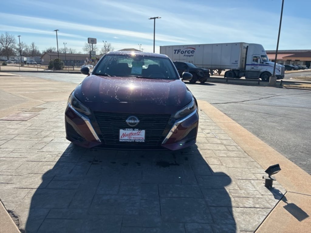 Used 2025 Nissan Altima SV Sedan