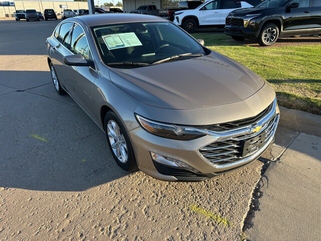 2023 Chevrolet Malibu 1LT photo 4