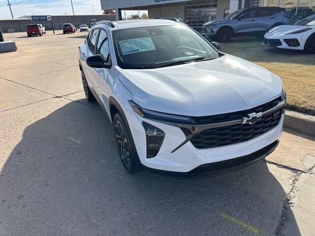 2024 Chevrolet Trax photo 3