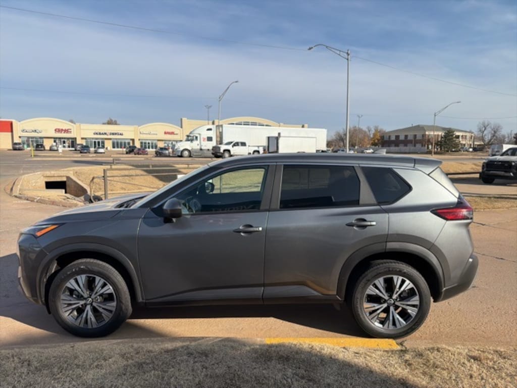 Used 2023 Nissan Rogue SV SUV