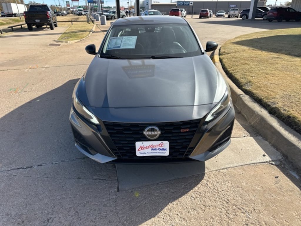Used 2023 Nissan Altima 2.5 SR Sedan