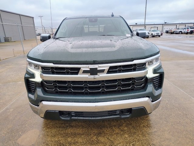 2025 Chevrolet Silverado 1500 LT photo 2